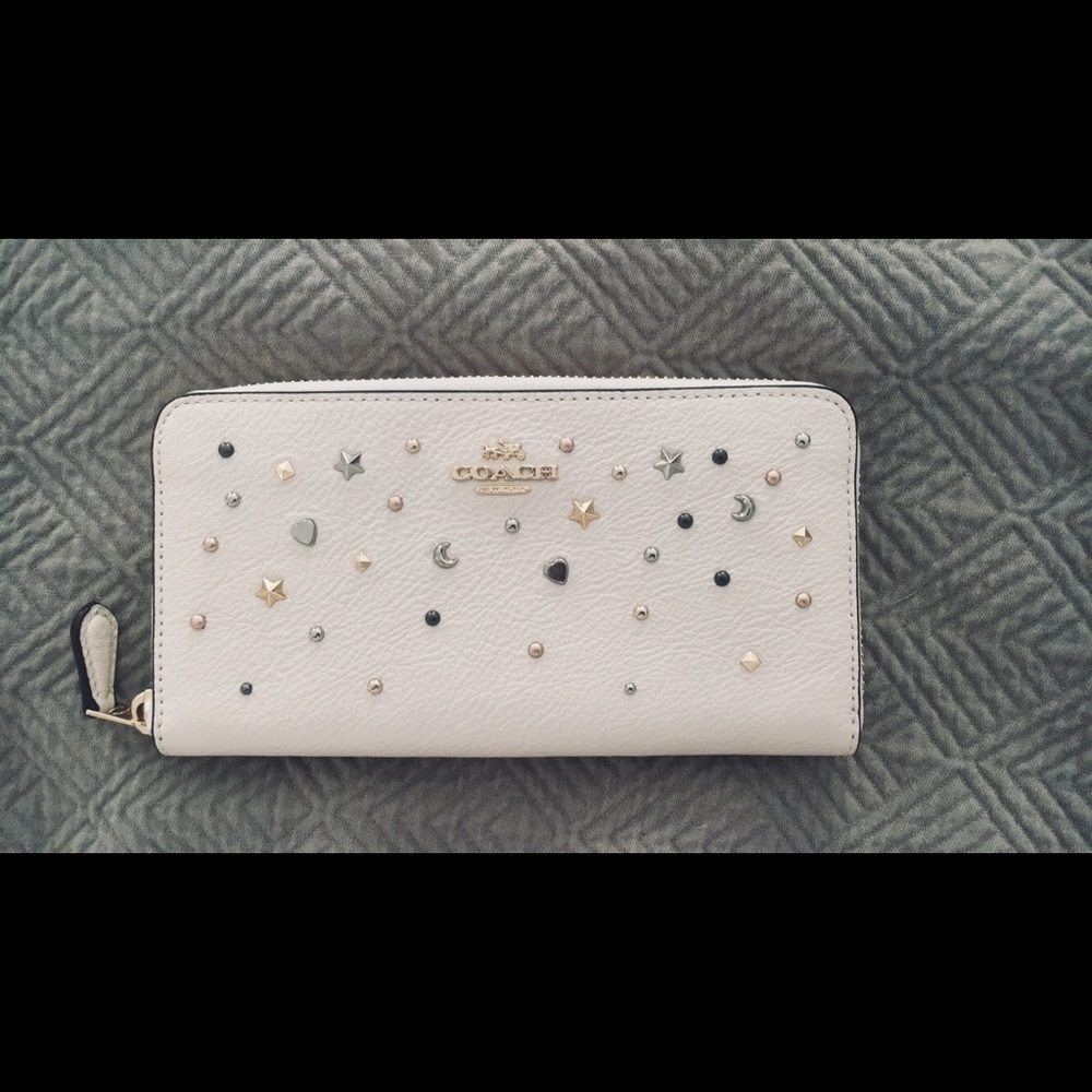 NWT Coach leather wallet